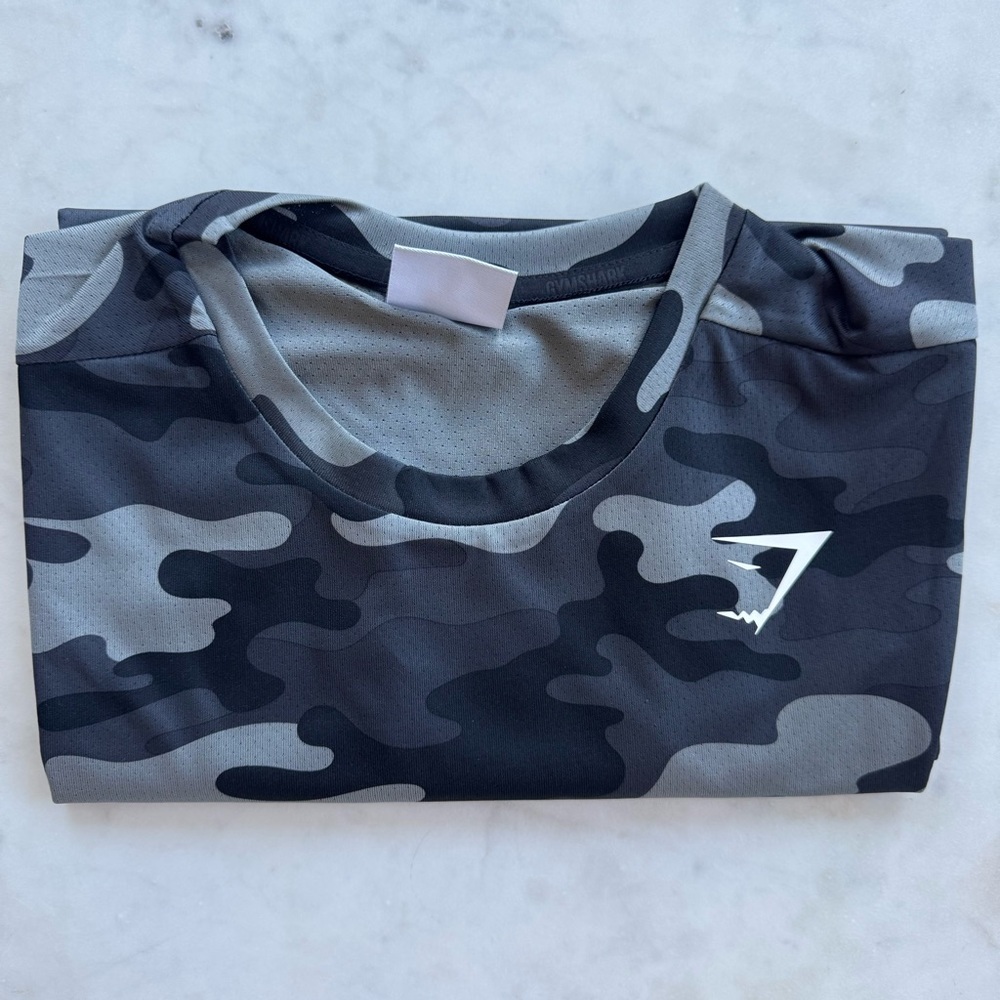 Men’s Gymshark Camo Jersey-Style T-Shirt